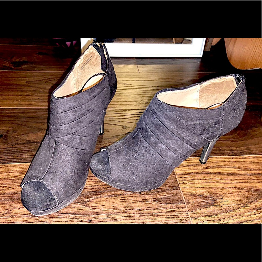 Black High Heel Booties!